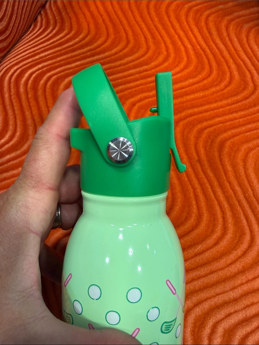 Swig Life Golf-Print Stainless Water Bottle in Mint Green with straw - Picture 5 of 10